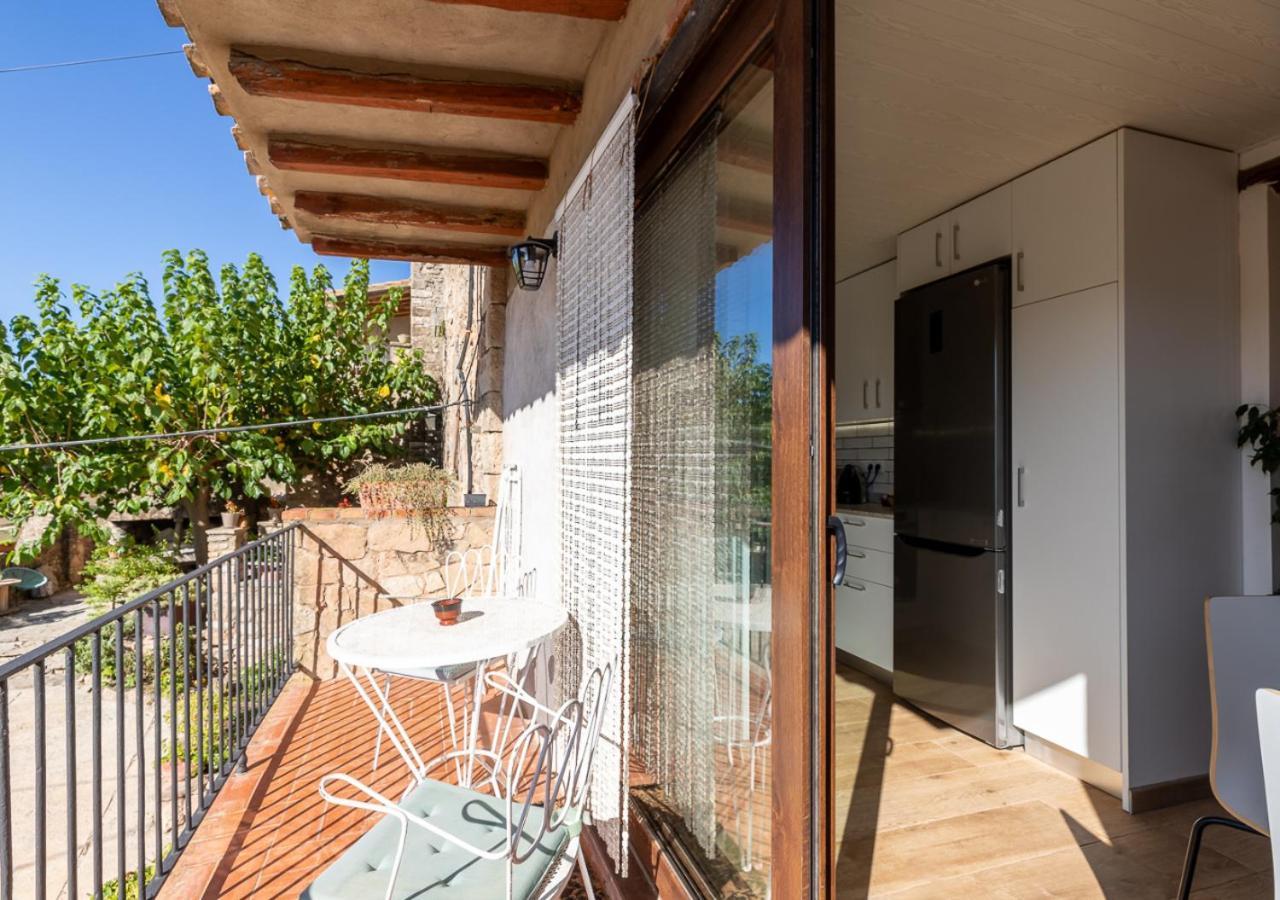 Masia Aubareda Bed & Breakfast